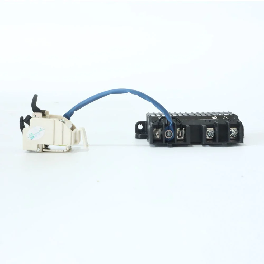 mccb accessories Under voltage contact ac230V ac380V dc240v dc 24v with wiring or termial Gallery image 3